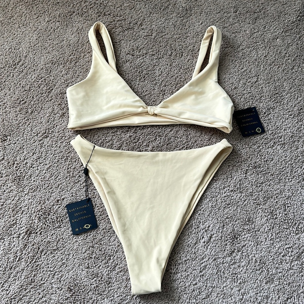 Skatie Penny top + kelly bottom in buttercup